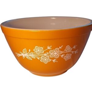 Pyrex 401 Vintage Mixing Bowl Butterfly Gold Yellow White Flowers 1.5 Pints EUC